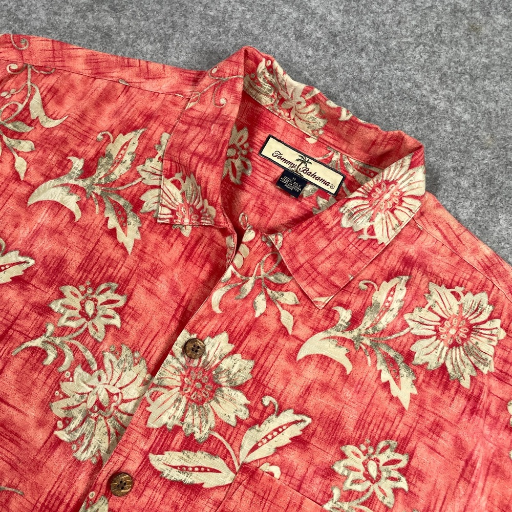 Tommy Bahama Mens Button Up Shirt M Red Floral Silk Short Sleeve Hawaiian